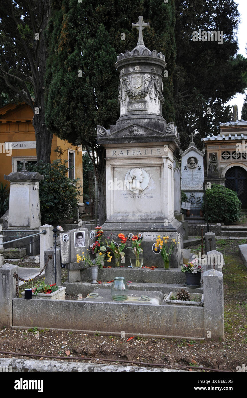 Tombstones, Campo di Verano cemetery, historic city centre, Rome, Italy, Europe Stock Photo