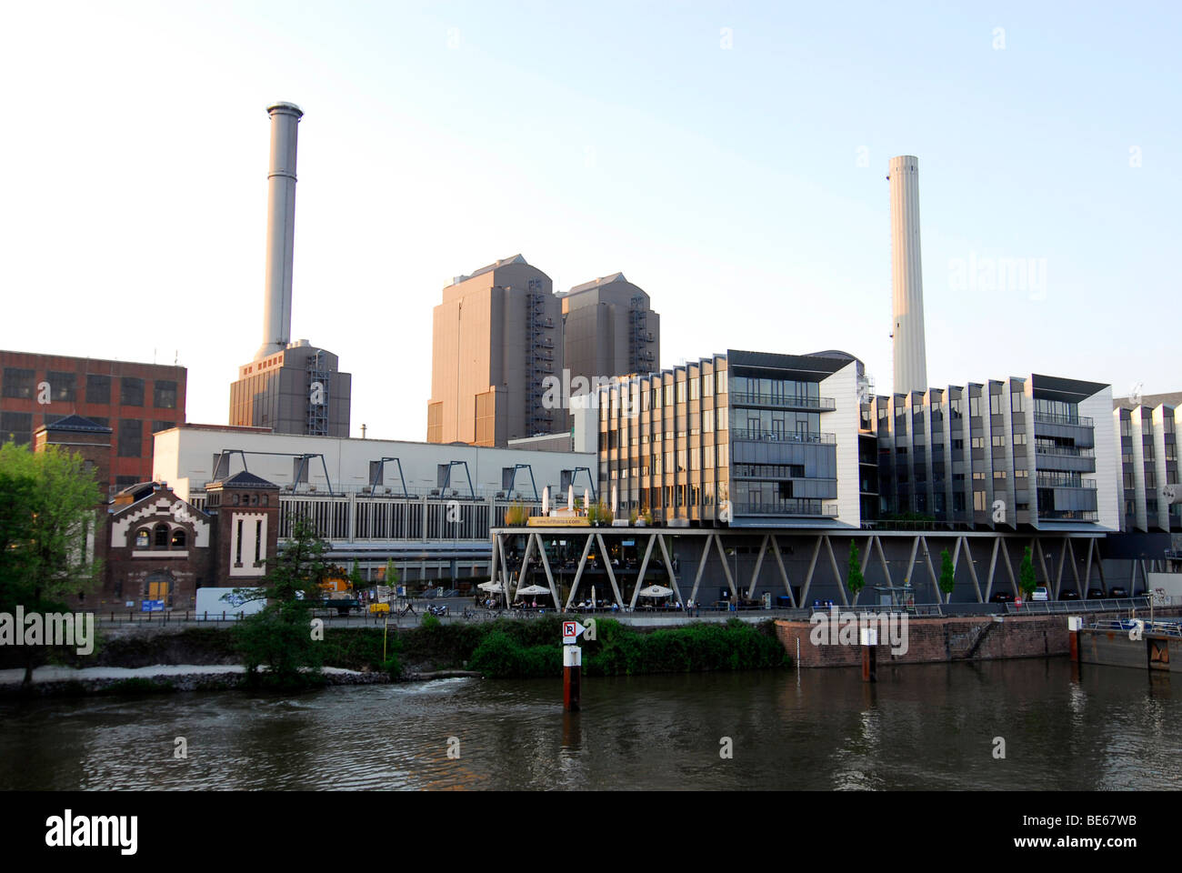View of a power plant of the Mainova AG, electric works at the Westhafen harbor, Gutleutviertel district, Frankfurt am Main, He Stock Photo