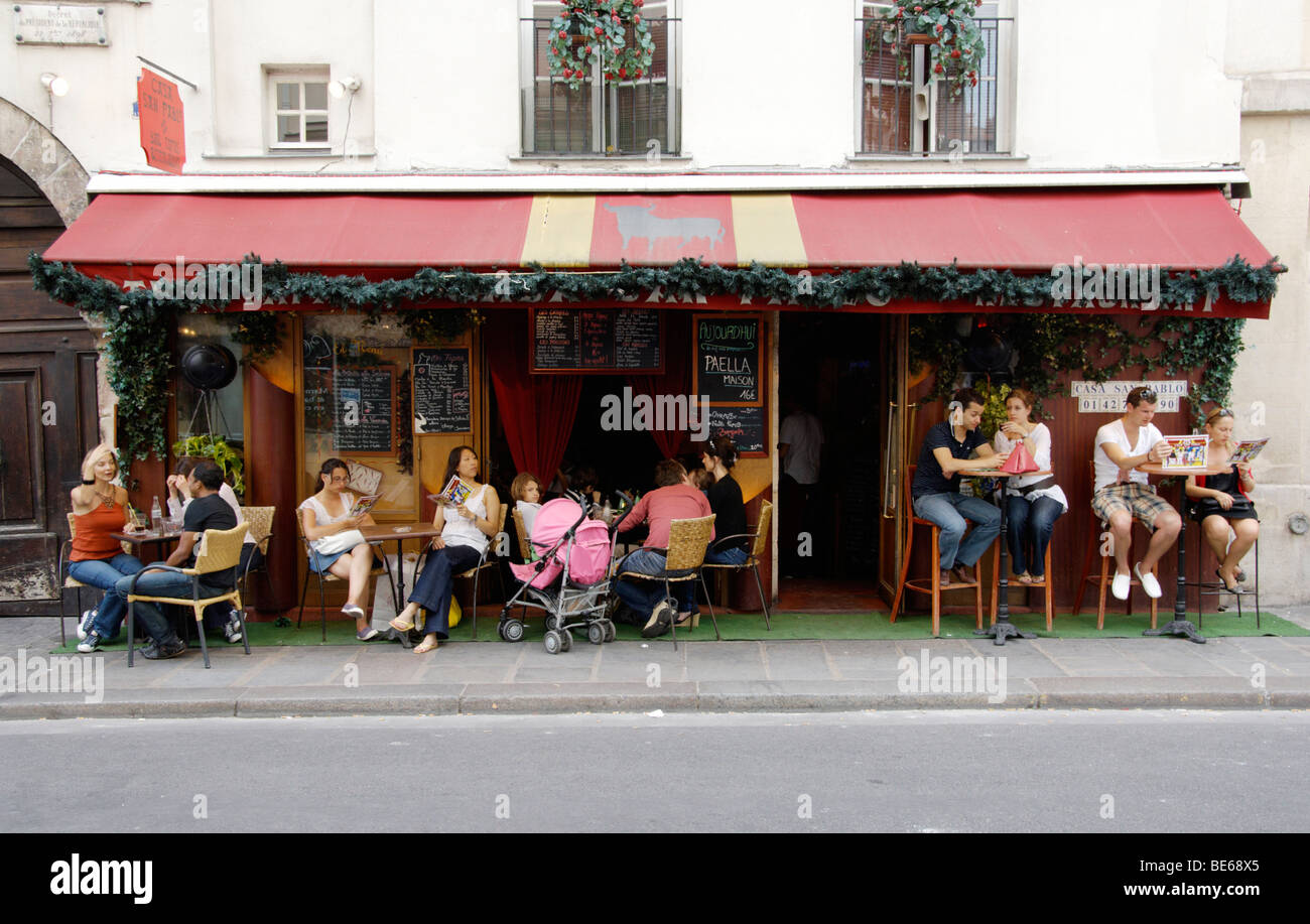 Typical French cafe in central Paris, France, Europe Stock Photo - Alamy