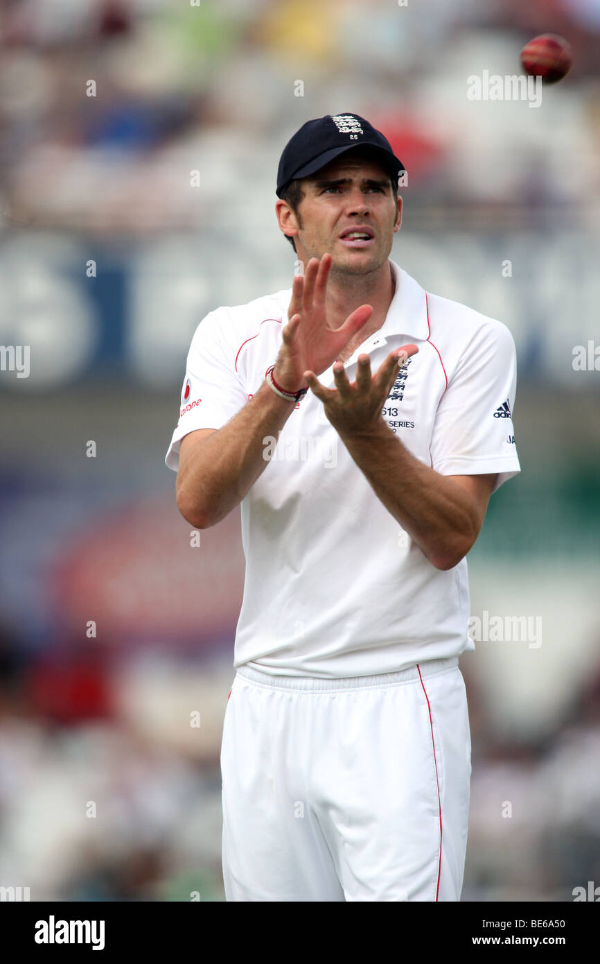 JAMES ANDERSON 4TH ASHES TEST MATCH HEADINGLEY LEEDS ENGLAND 07 August