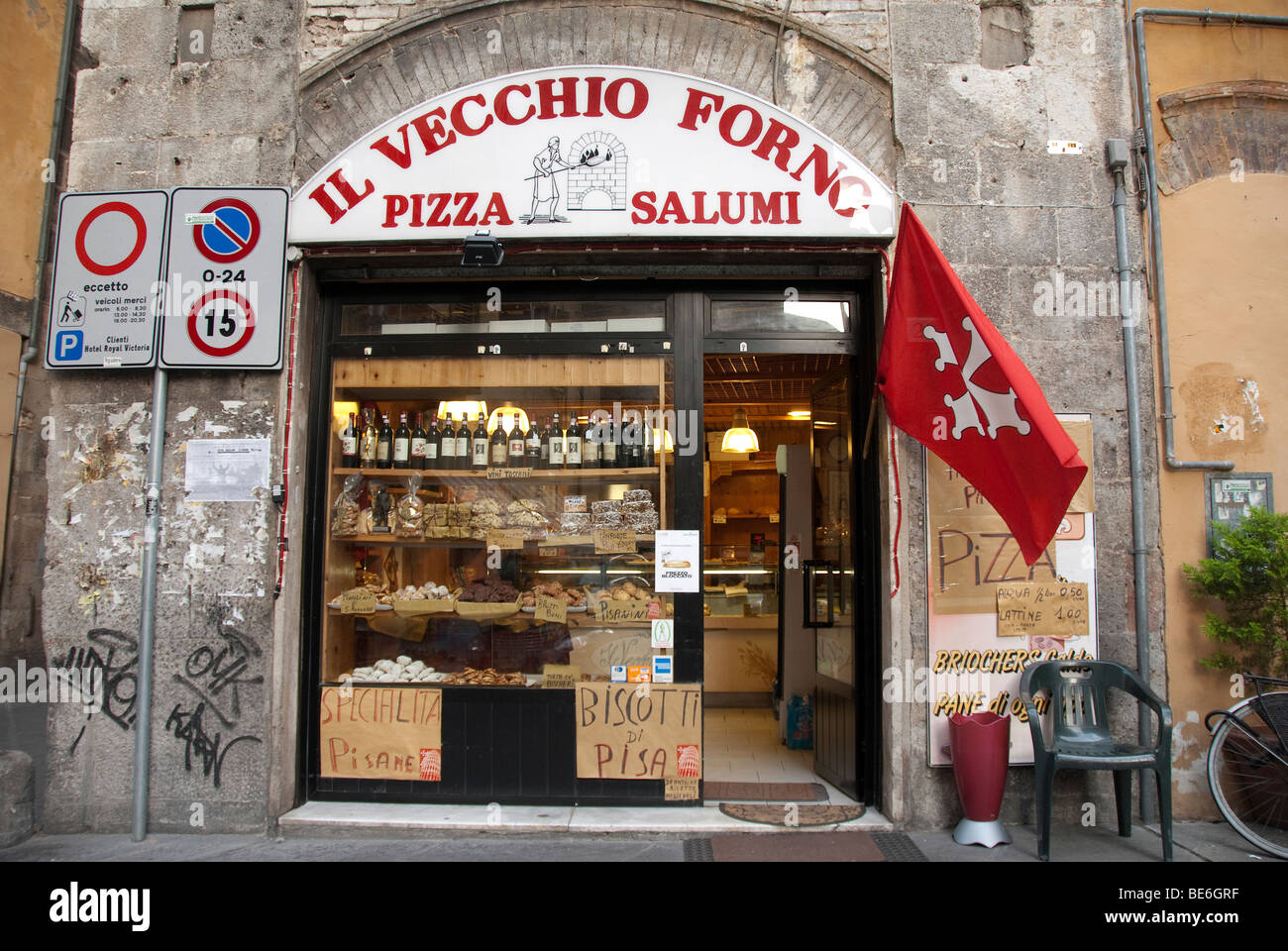 Panificio Il Forno Vecchio bakery in the University district of Pisa Stock  Photo - Alamy