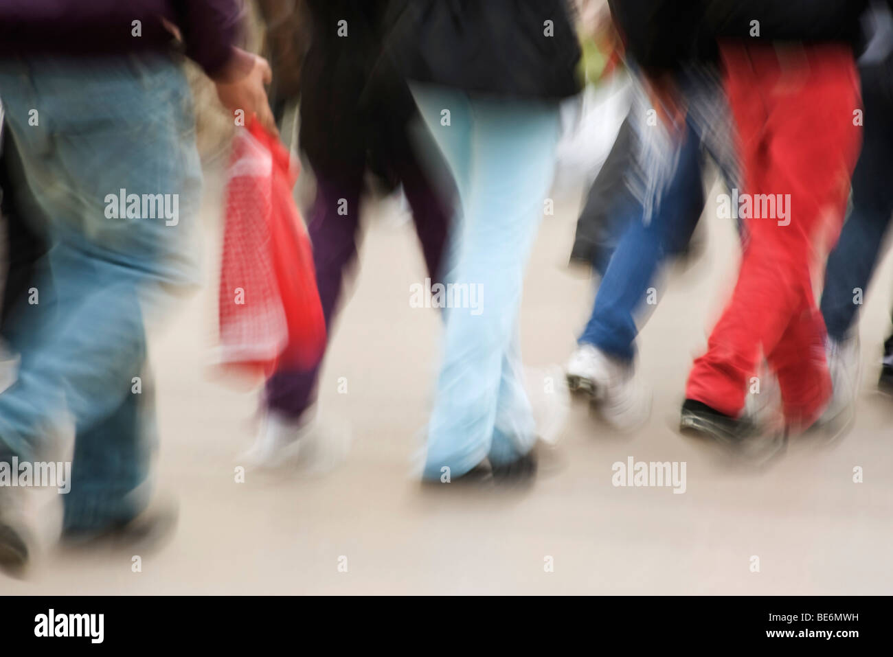 Crowded sidewalk sidewalks hi-res stock photography and images - Alamy