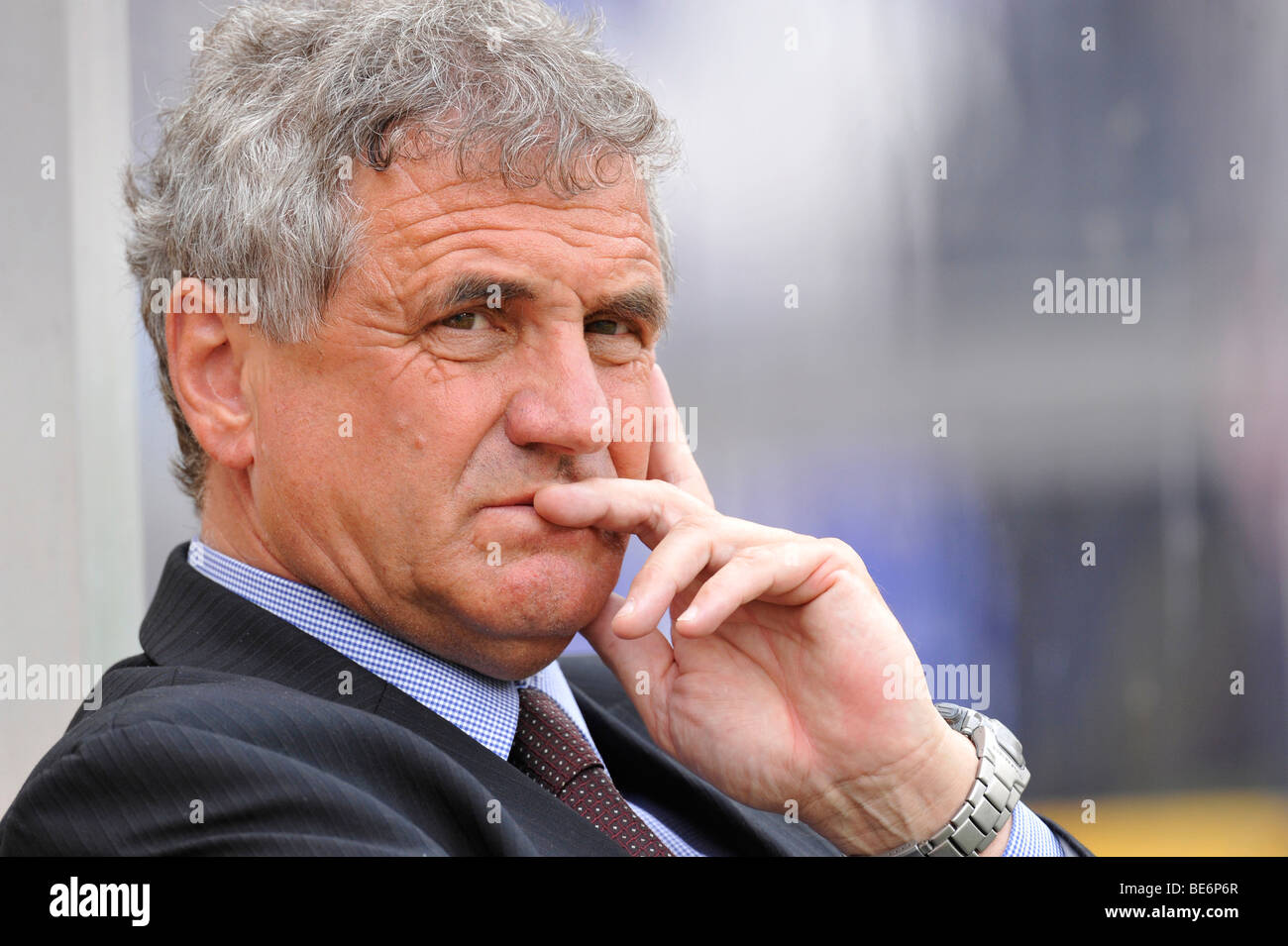 Coach Bojan PRASNIKAR, FC Energie Cottbus, pensive Stock Photo