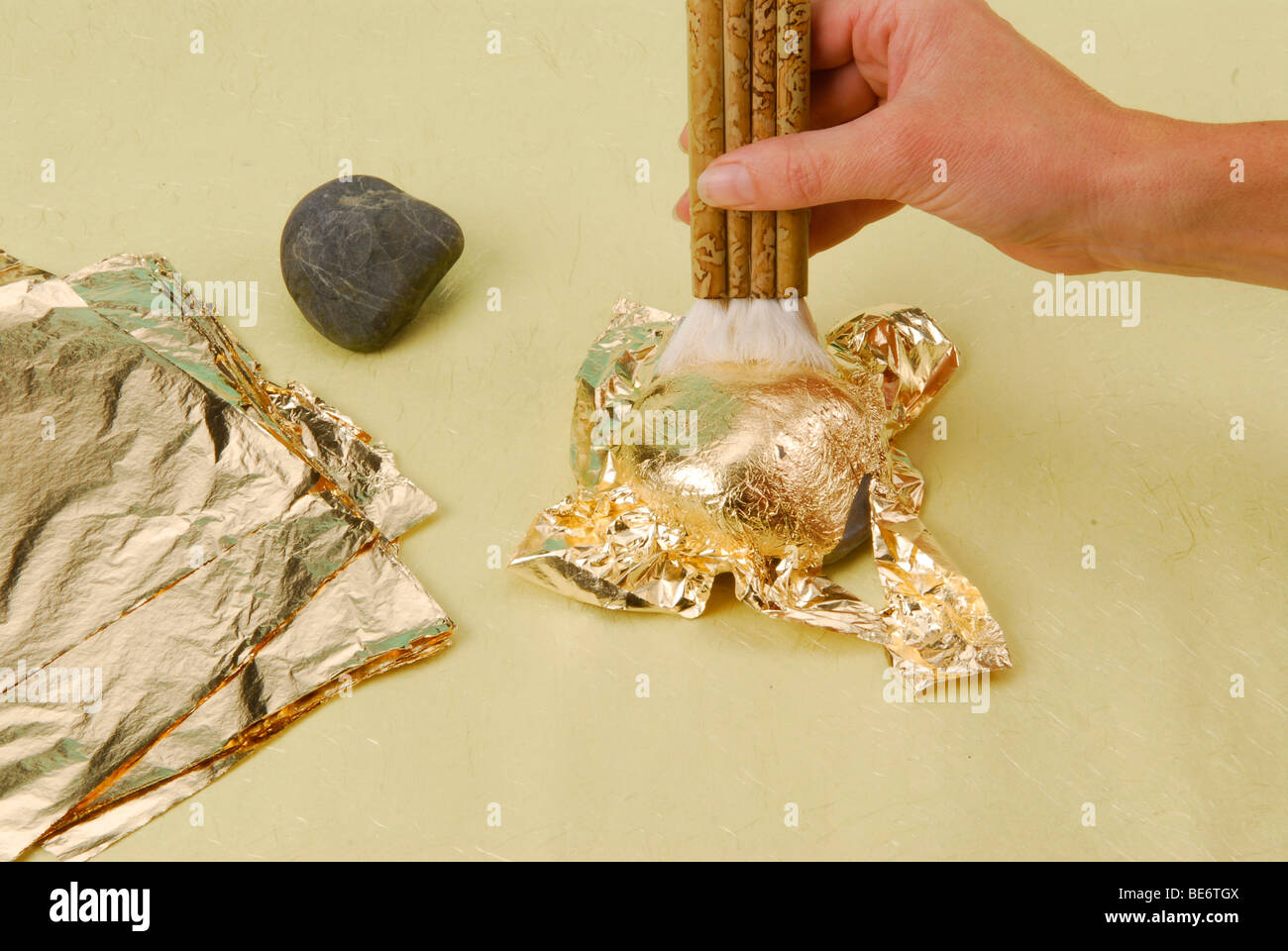 Gold leaf gilding hi-res stock photography and images - Alamy