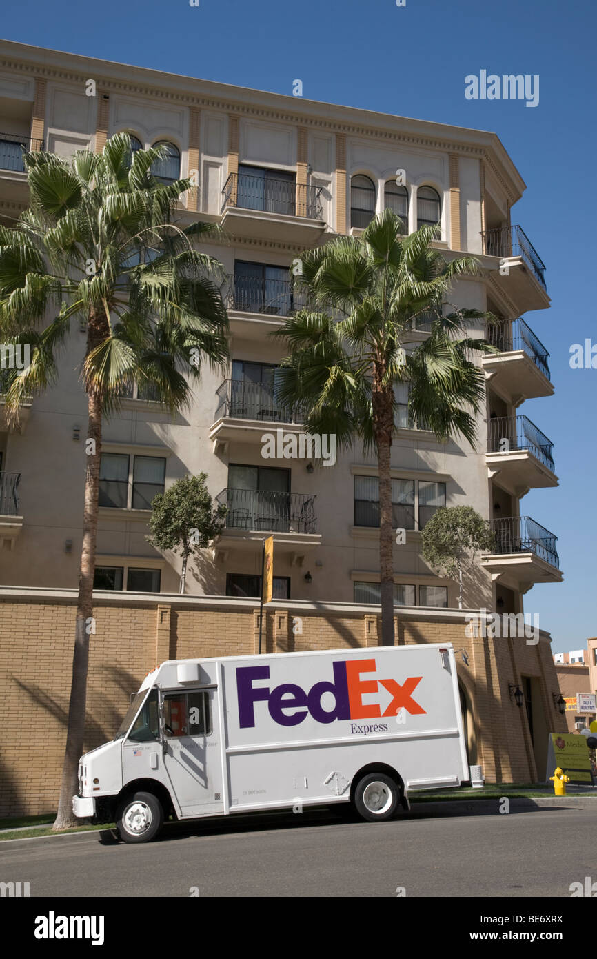 Federal express hires stock photography and images Alamy