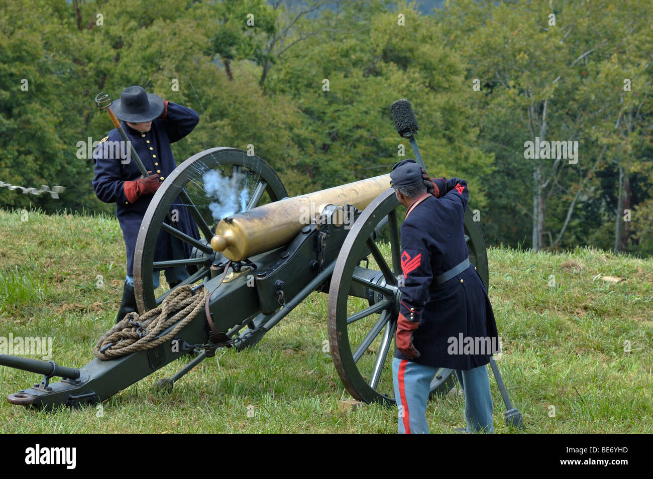 Union soldier re-enactors firing an American Civil War Cannon at the Civil War Fort at Boonesboro, Kentucky, USA. Stock Photo