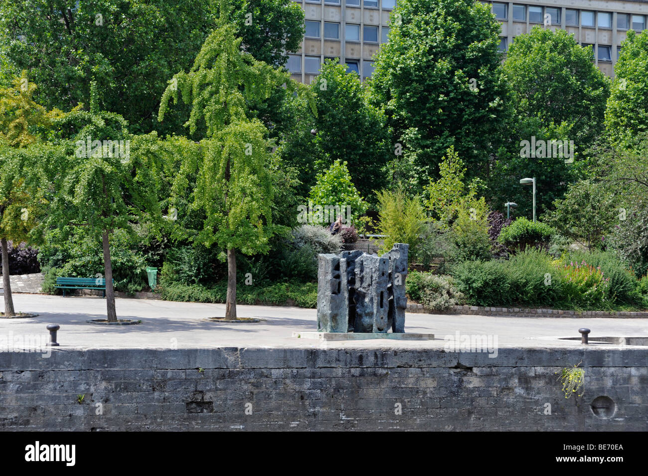 Quai Saint Bernard,Square Tino Rossi, Art Modern Museum,Bateau Mouche
