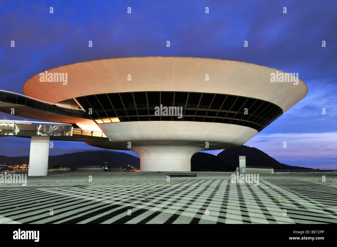 Niterói Contemporary Art Museum, Museo de Arte Contemporanea, MAC, designed by the architect Oscar Niemeyer in Niterói, Rio de  Stock Photo