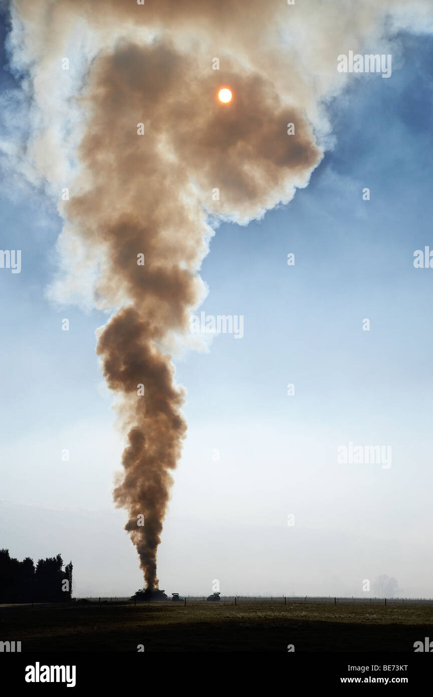 Burning off vegetation near middlemarch hires stock photography and images Alamy