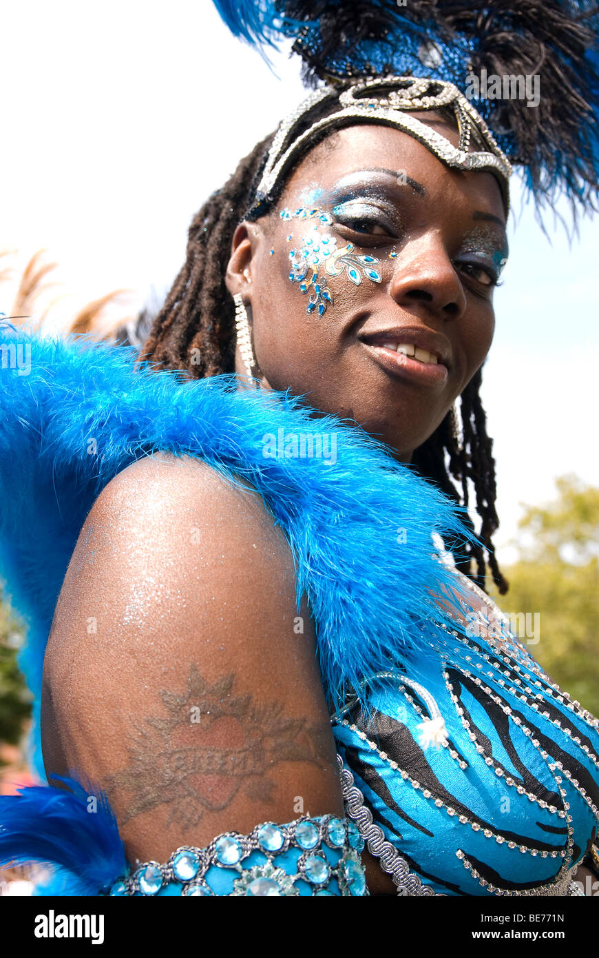 DIY CARNIVAL WIRE BRA !, LABOR DAY / WEST INDIAN PARADE, CARNIVAL SERIES