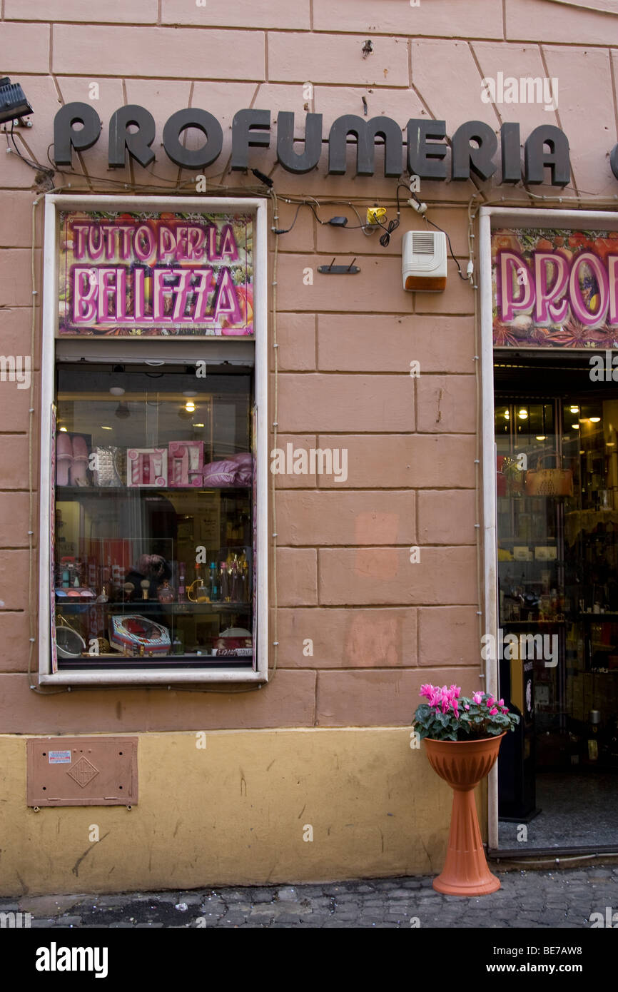 Perfume shop profumeria, Rome, Italy Stock Photo - Alamy