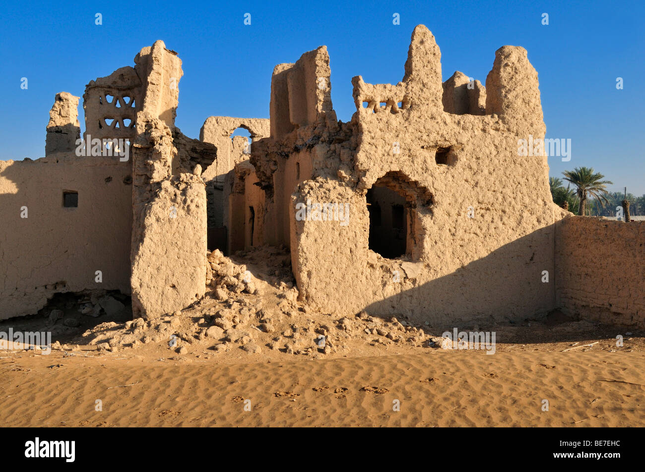 Historic adobe ruins of the old town of Buraimi, Al Dhahirah region, Sultanate of Oman, Arabia, Middle East Stock Photo