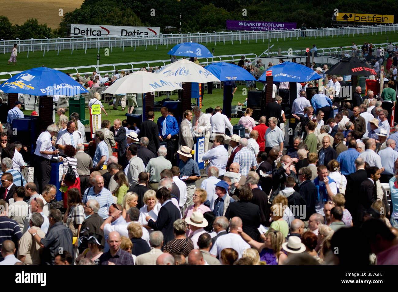 Goodwood racecourse hires stock photography and images Alamy