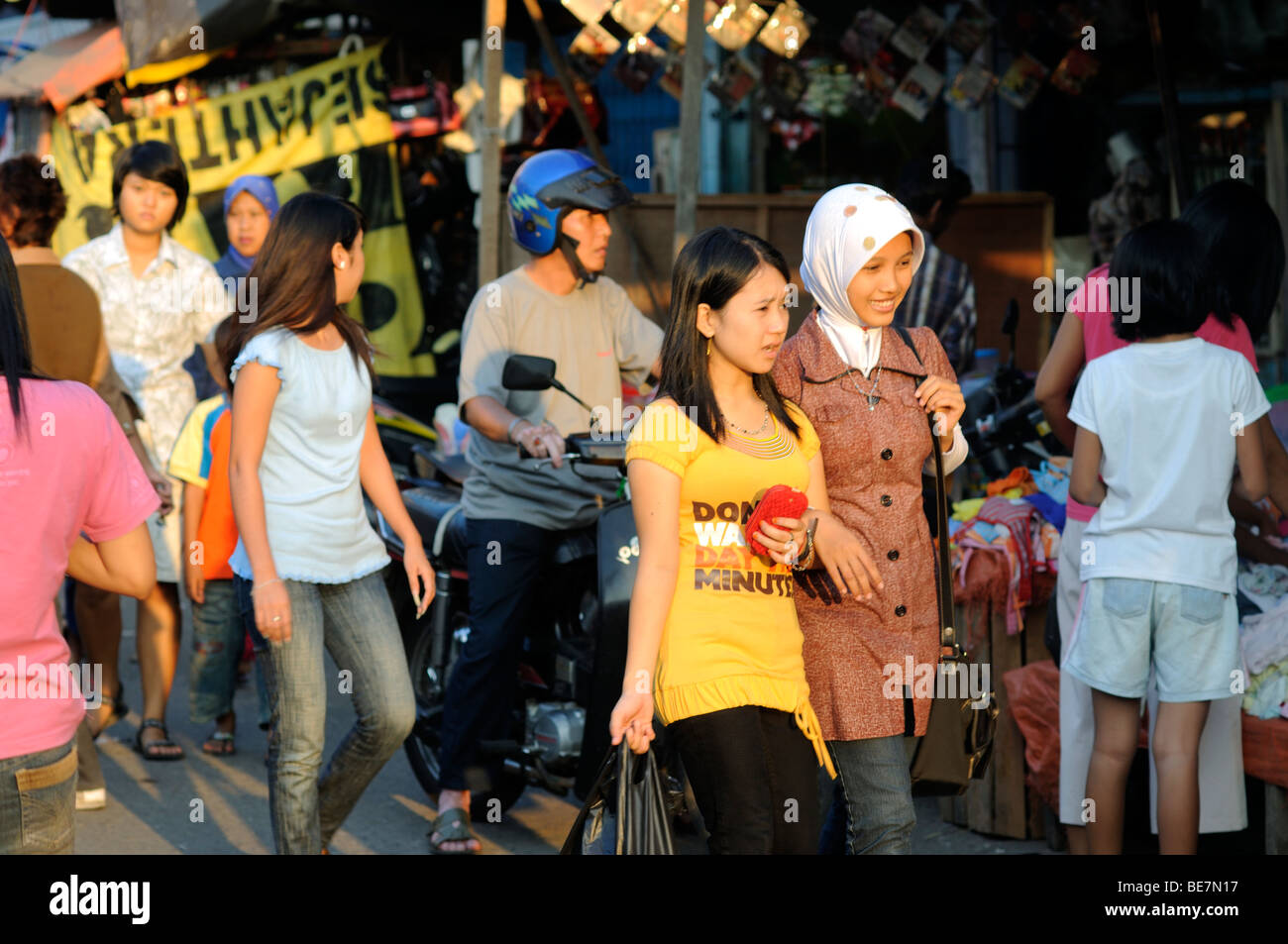 shoppers street market jambi sumatra indonesia Stock Photo