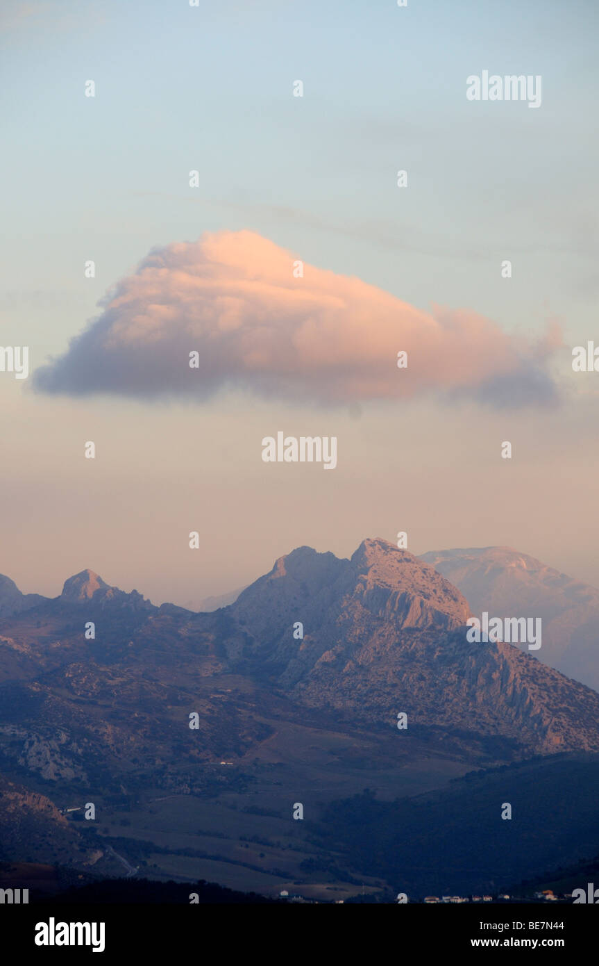 Image of mountain hi-res stock photography and images - Alamy