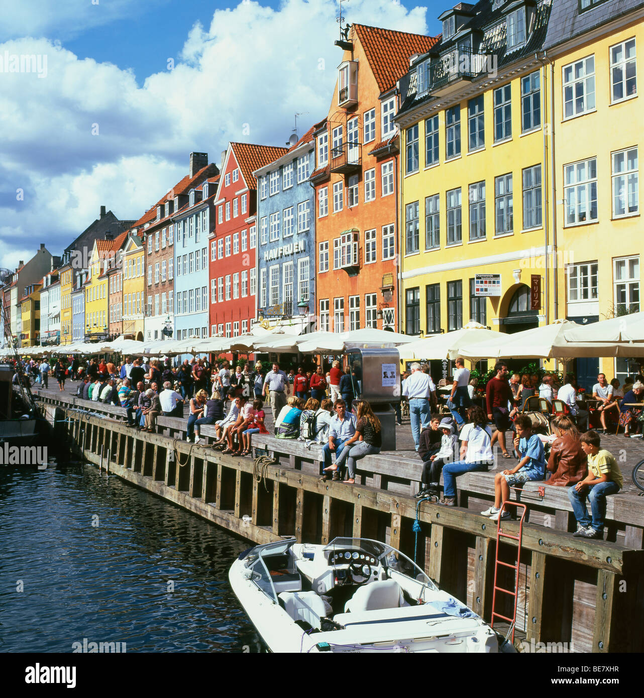 Copenhagen street scenes hi-res stock photography and -