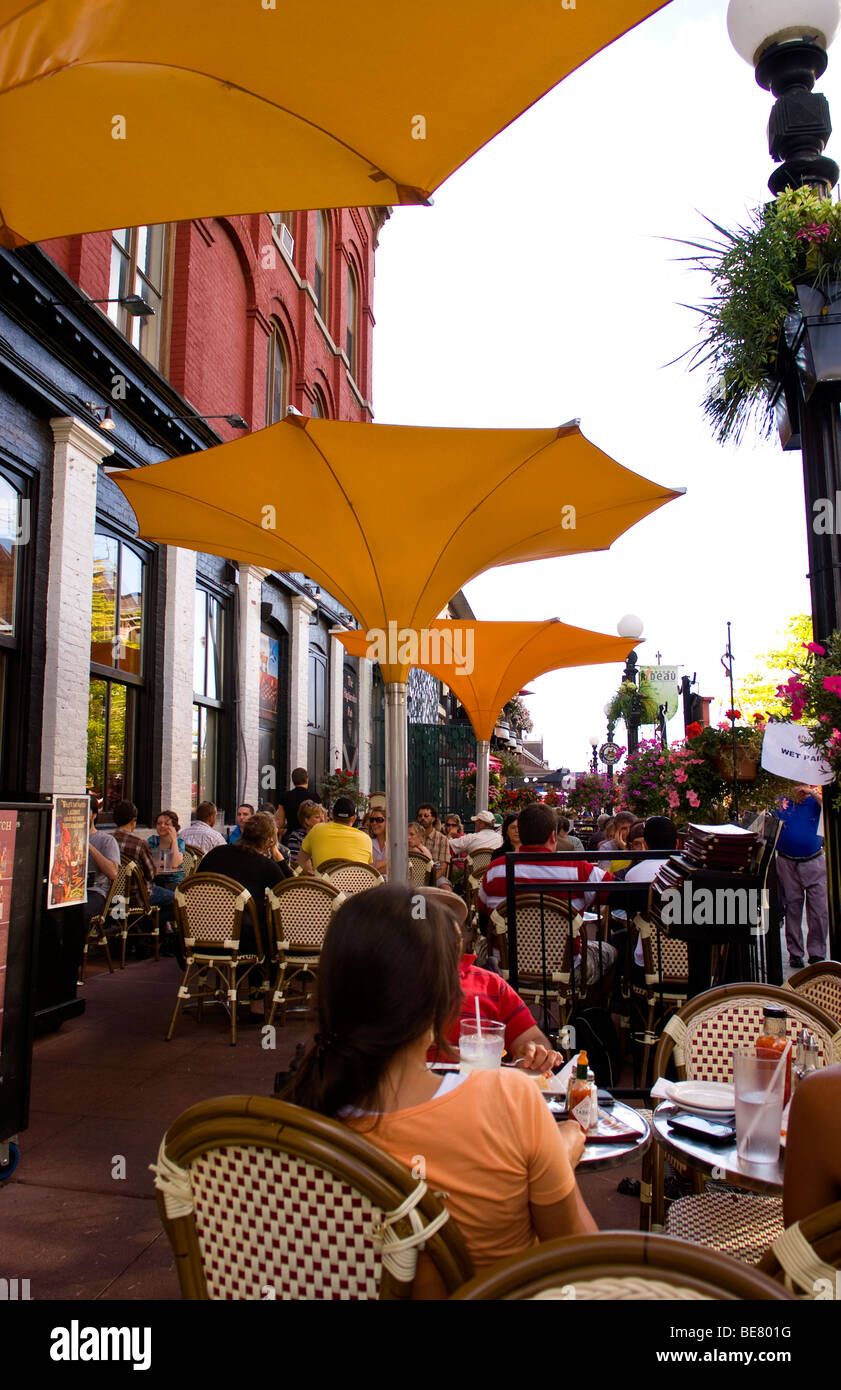 Rideau street hi-res stock photography and images - Alamy