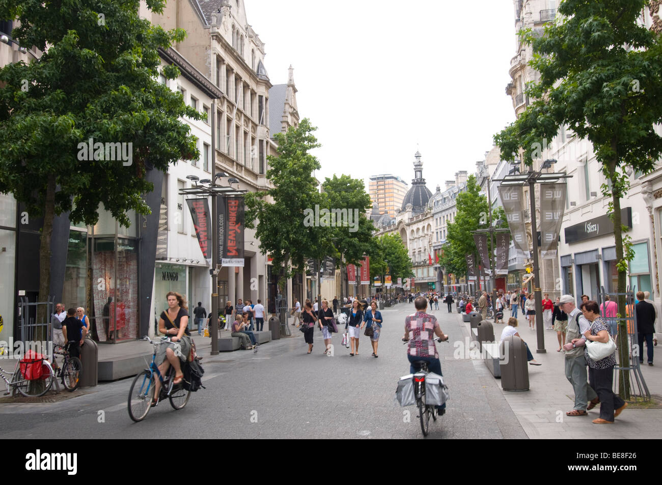The meir shopping street in Antwerp belgium Stock Photo Alamy