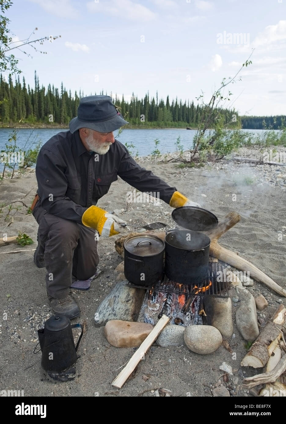 Hearth n kettle hi-res stock photography and images - Alamy