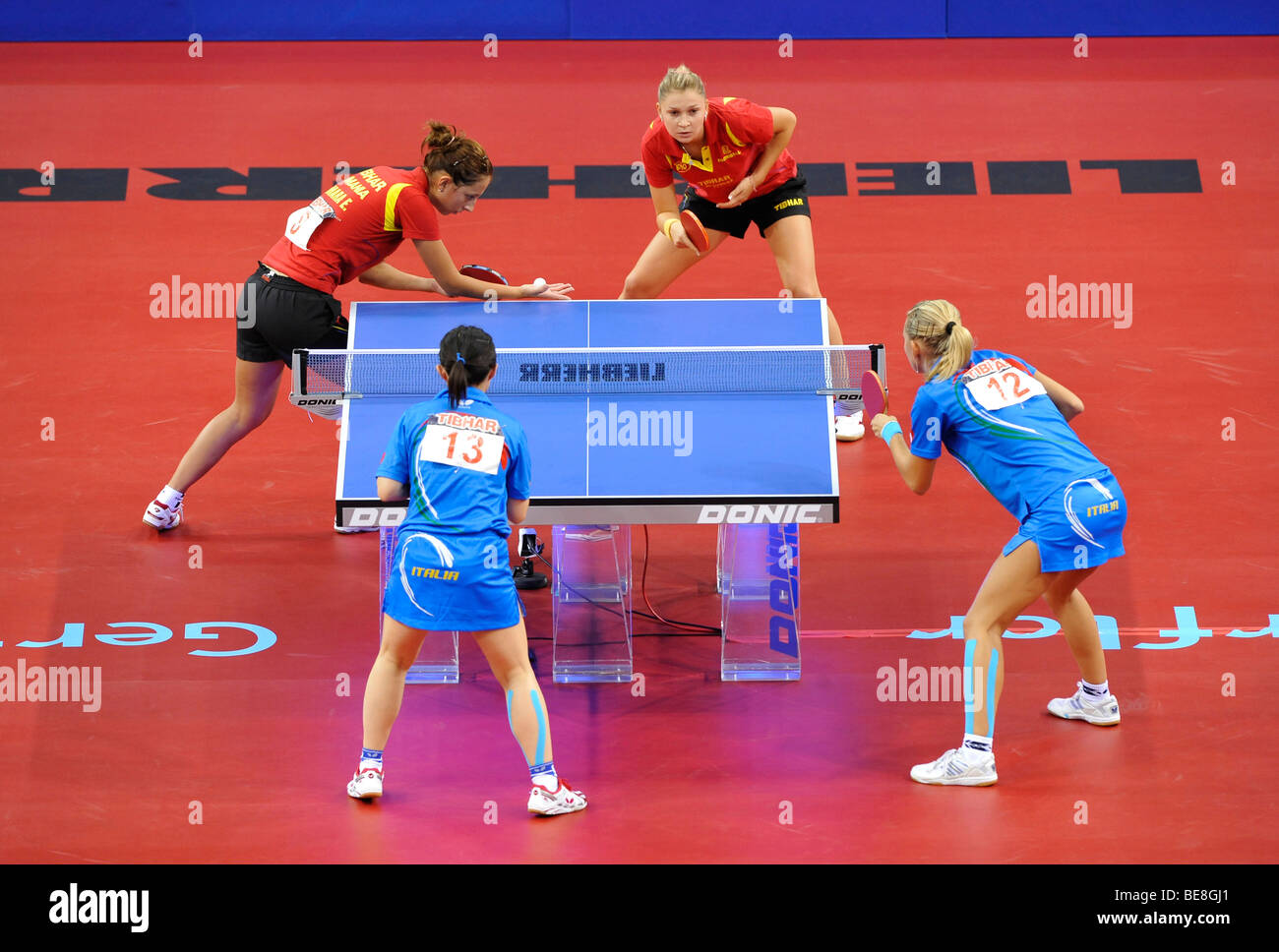 Elizabeta Samara and Daniela Dodean, Romania, vs. Nikoleta STEFANOVA and Wenling TAN, Italy, table tennis EM 2009, Porsche-Aren Stock Photo