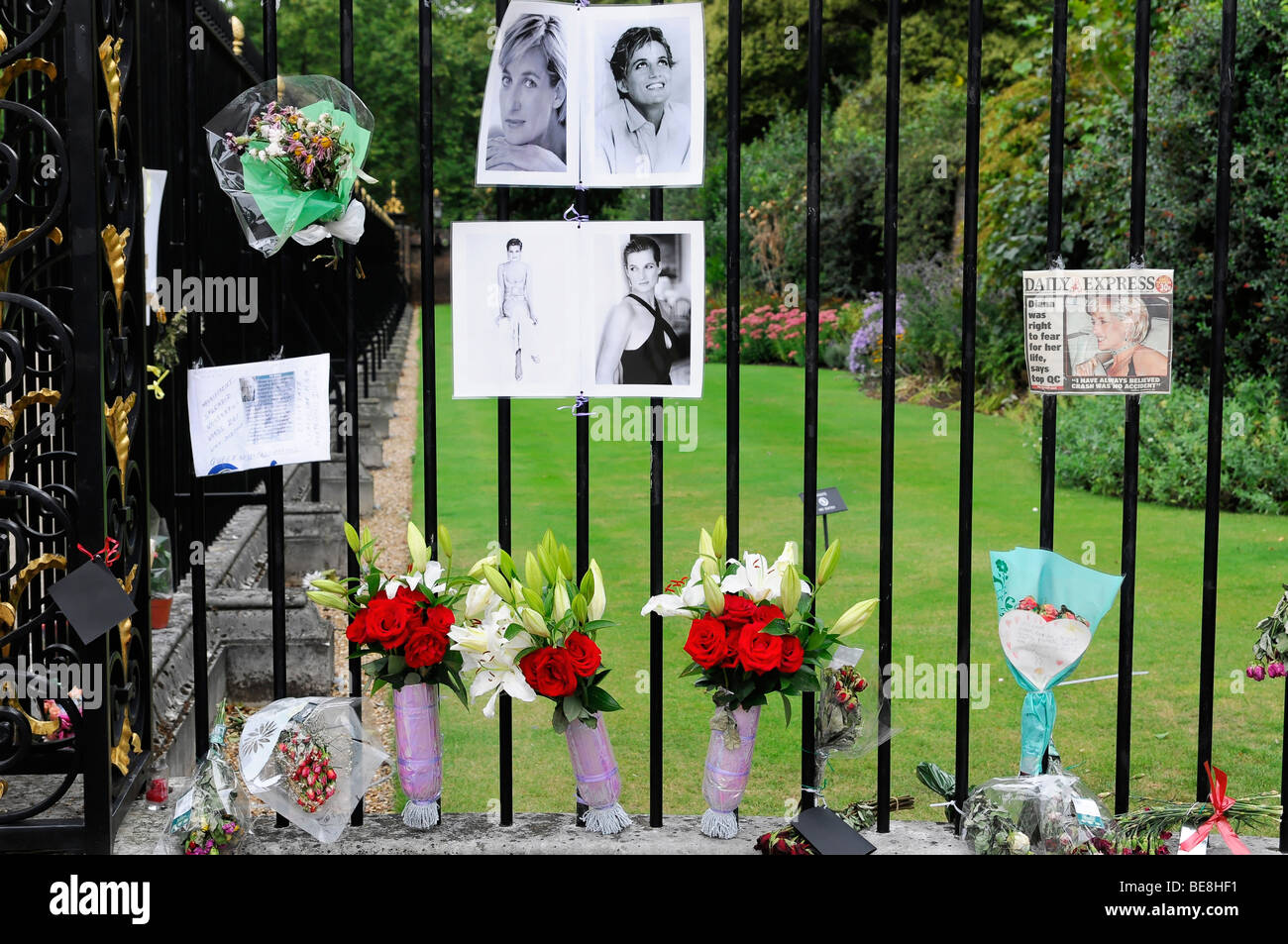 Pictures, memories of Princess Diana, died in 1997, entrance gate, Kensington Palace, London, England, United Kingdom, Europe Stock Photo