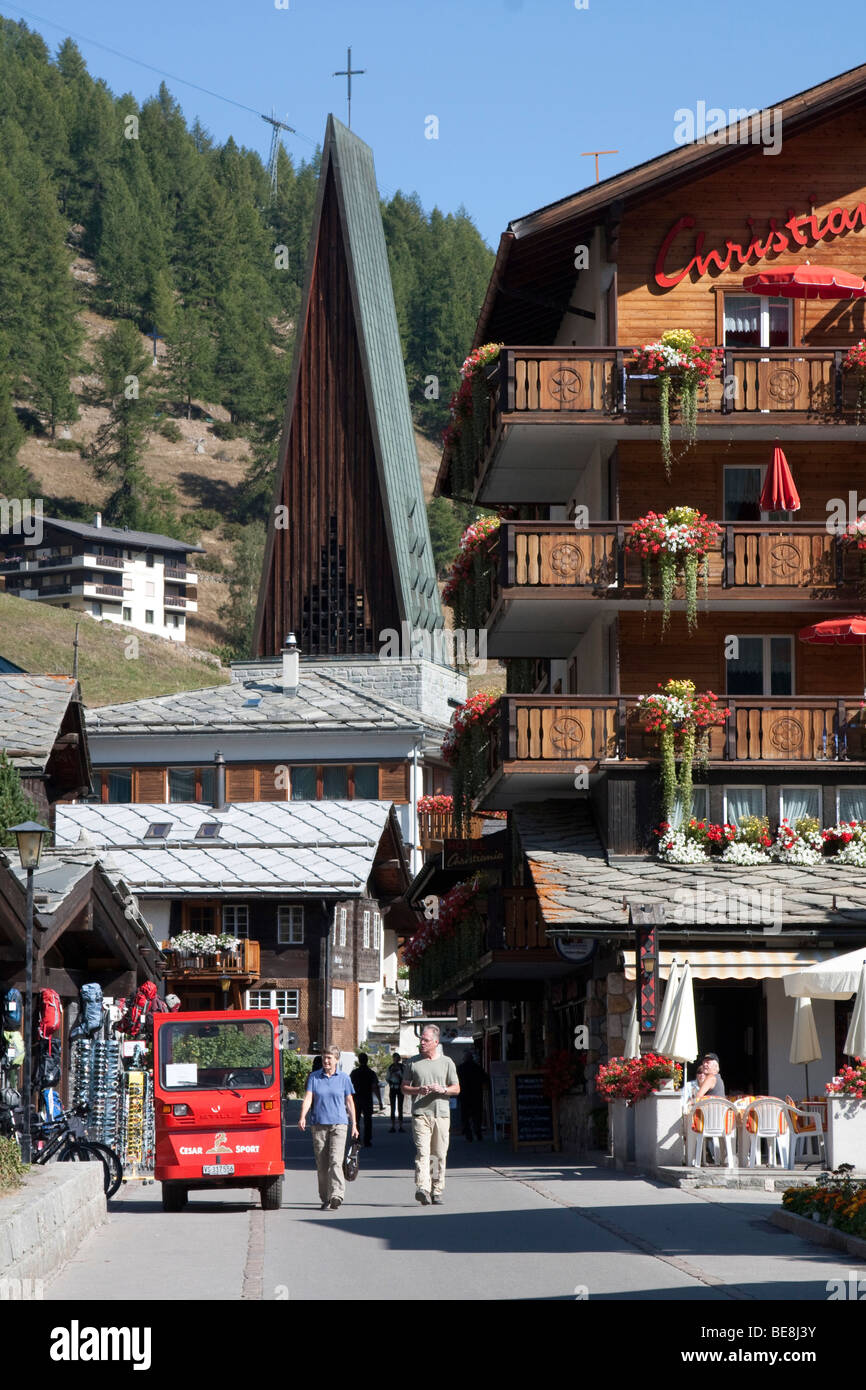 Saas fee chalet hires stock photography and images Alamy