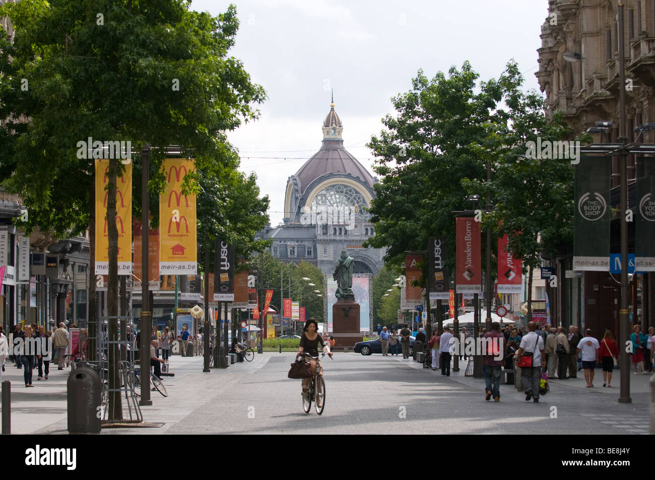 The Meir shopping street in Antwerp Belgium Stock Photo Alamy