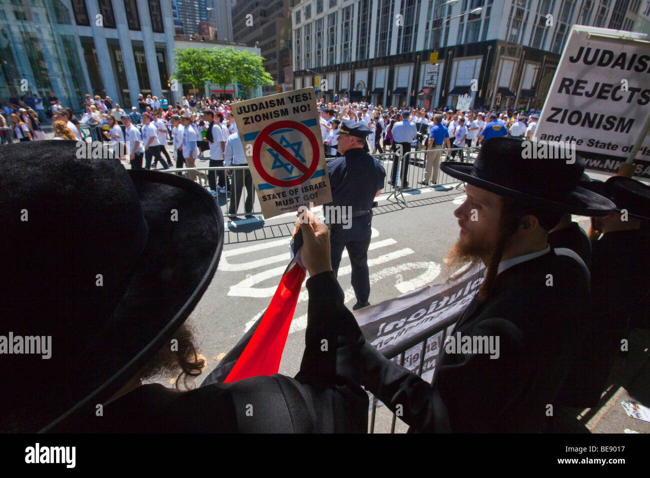Hasidic Jewish Rabbis against Zionism at the Israel Parade in New York City Stock Photo