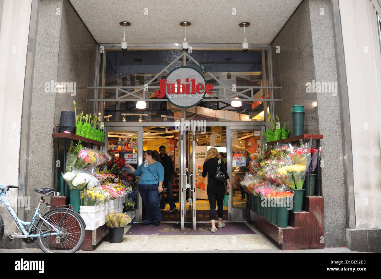 A small food market in Lower Manhattan. Sept. 26, 2009 Stock Photo