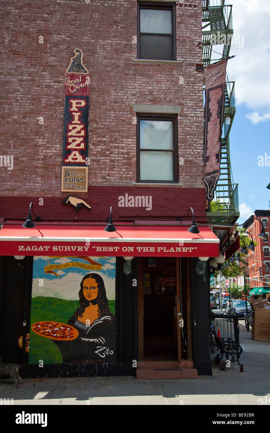 Lombardi's Pizza in Manhattan New York City Stock Photo Alamy