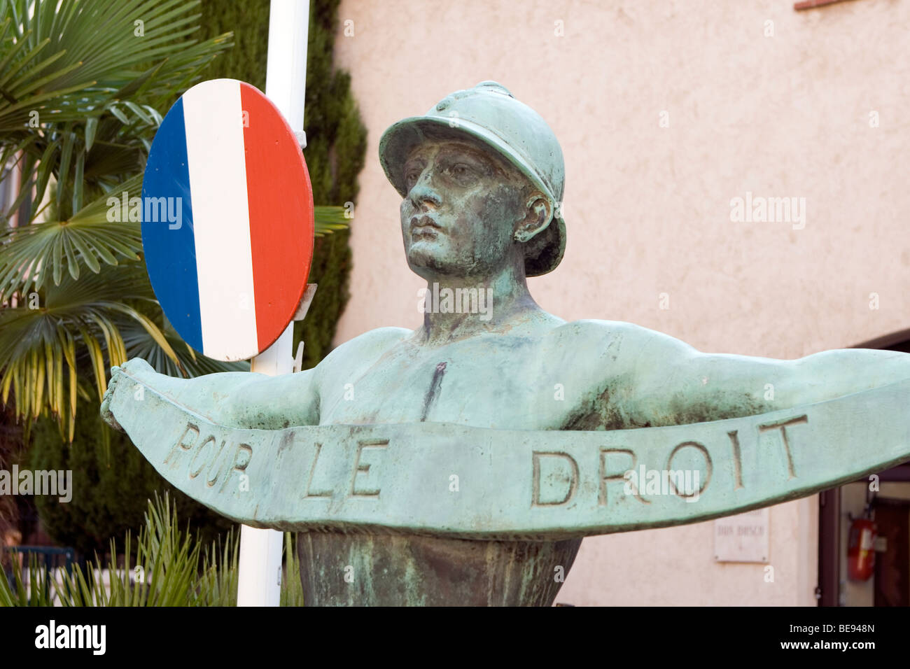 'pour le droit' (for the right) - square du Souvenir Francais - French Memorial Square - Saint-Rapael,French Riviera. Stock Photo