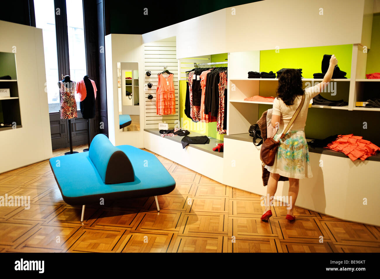 Store shop shopping barcelona hi-res stock photography and images - Alamy