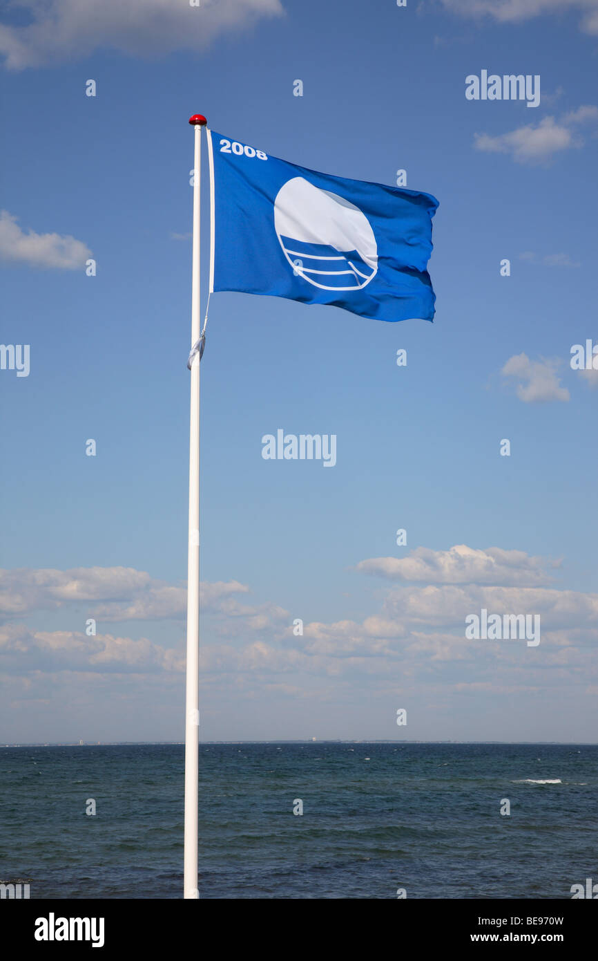 The European Blue Flag for bathing beaches Stock Photo Alamy