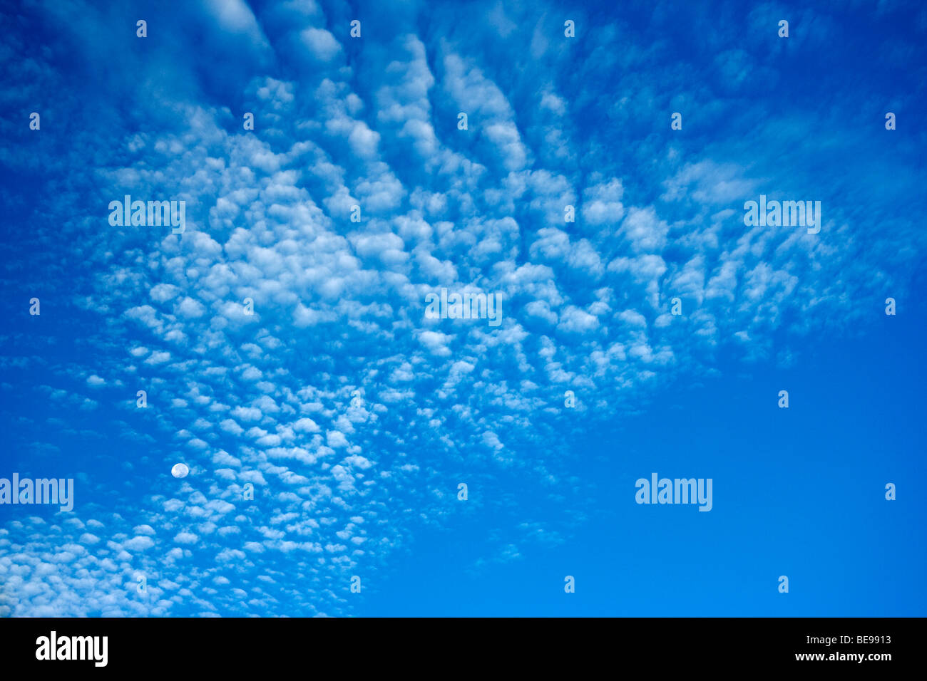 Blue sky with a cloud formation Stock Photo - Alamy