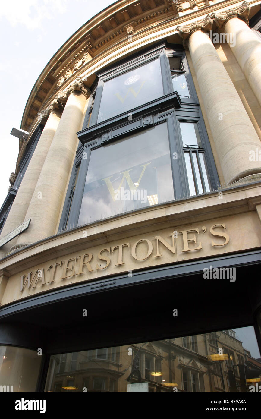 Waterstones building hi-res stock photography and images - Alamy