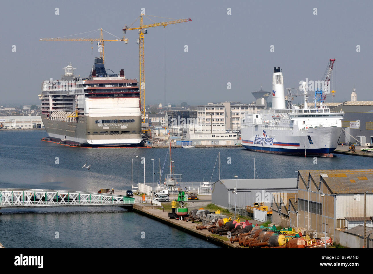 St-Nazaire (44) : Cruise ship MSC Magnifica Stock Photo - Alamy