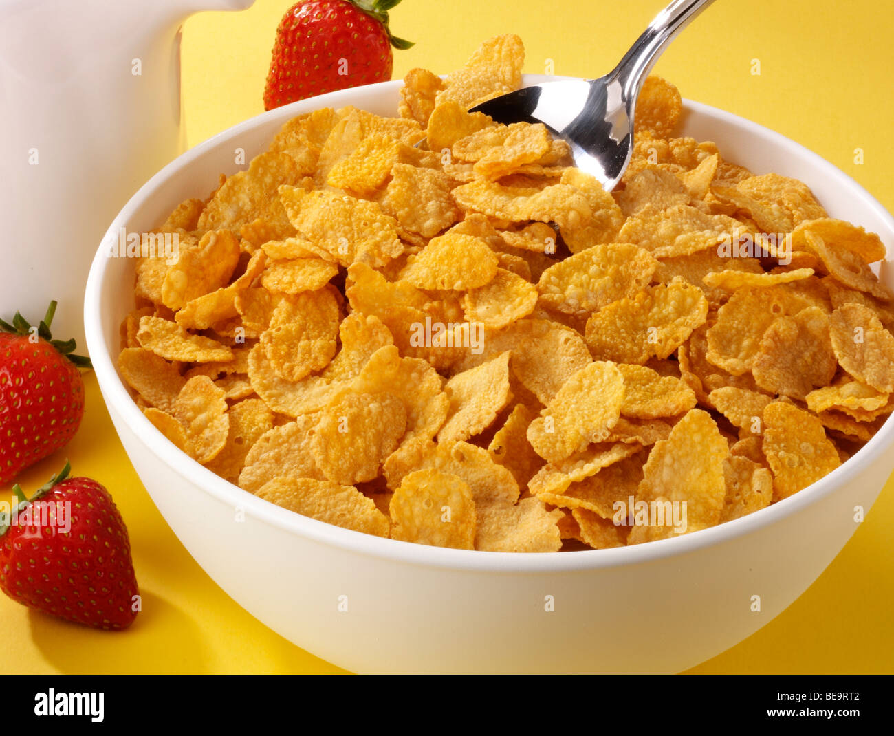 One Cornflake BOWL OF CORNFLAKES Stock Photo - Alamy