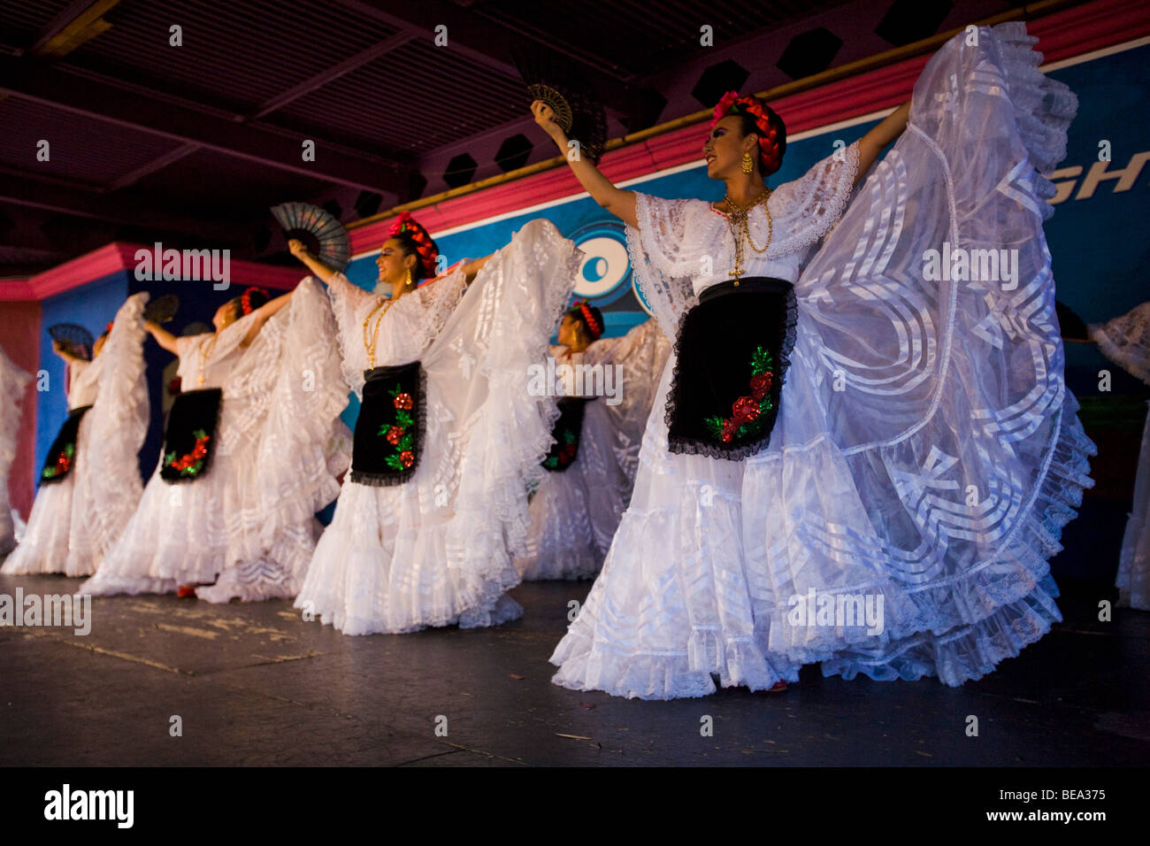 Ballet Folklorico Resurrecion performs traditional Mexican folk dances
