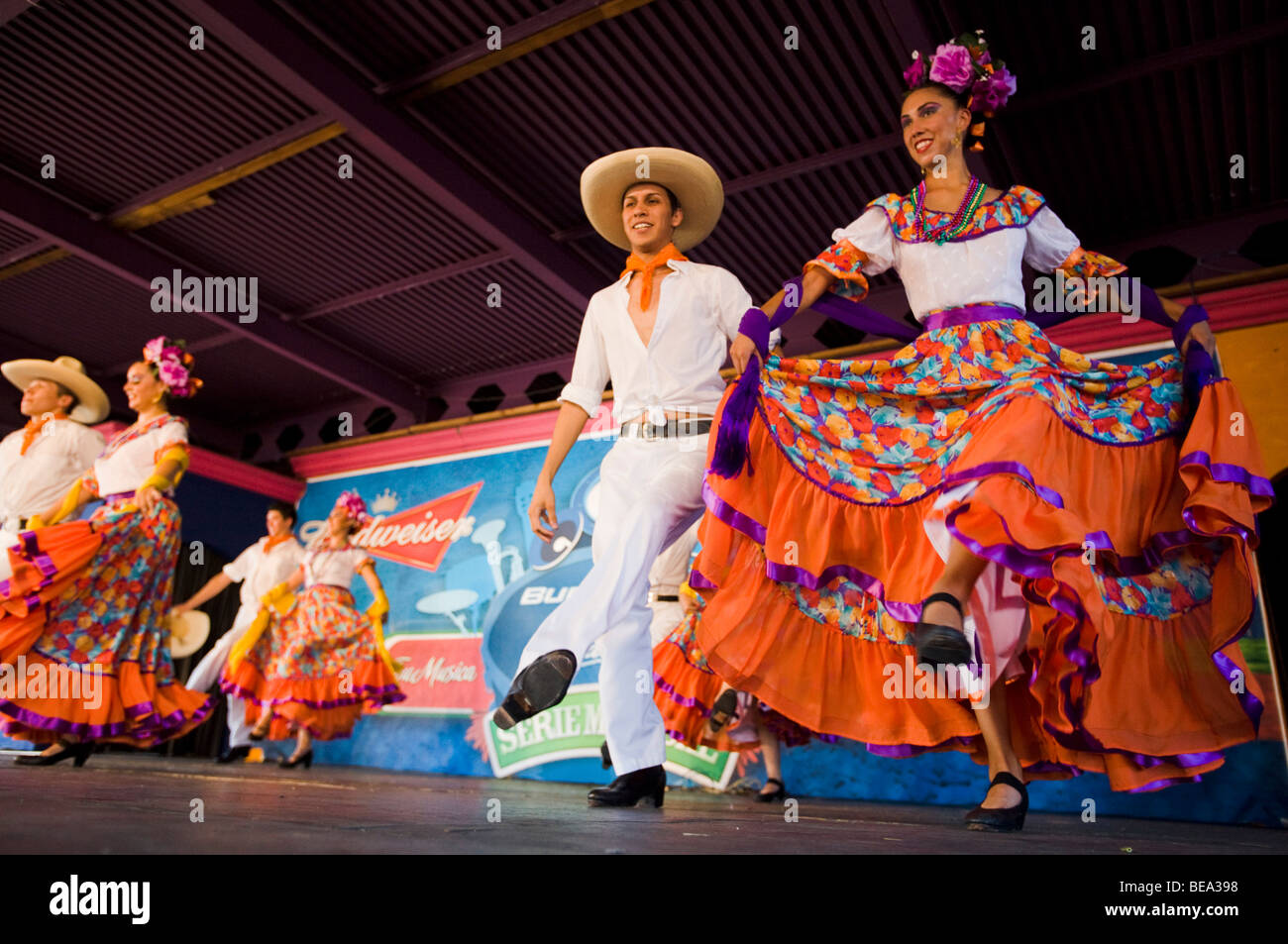 Ballet Folklorico Resurrecion performs traditional Mexican folk dances