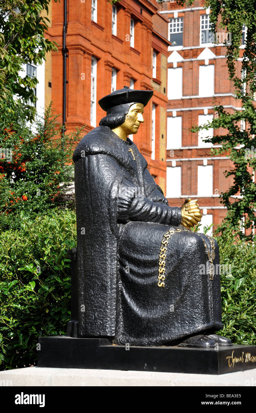 Sir Thomas More Statue, Cheyne Walk, Chelsea, Royal Borough of Kensington and Chelsea, London, England, United Kingdom Stock Photo