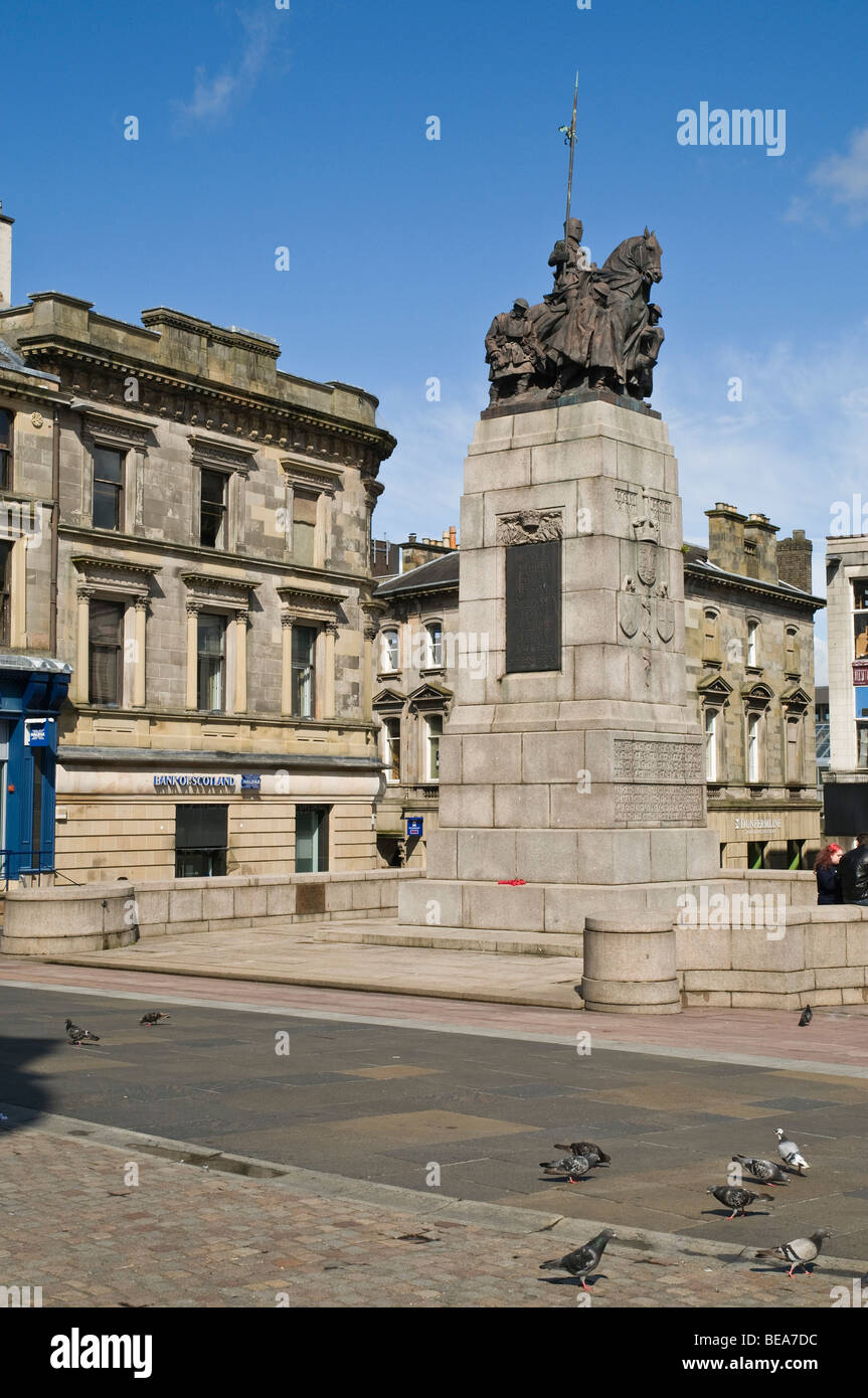 dh Paisley Cross PAISLEY RENFREWSHIRE Bank of Scotland Paisley Cross war memorial Cenotaph town centre Stock Photo