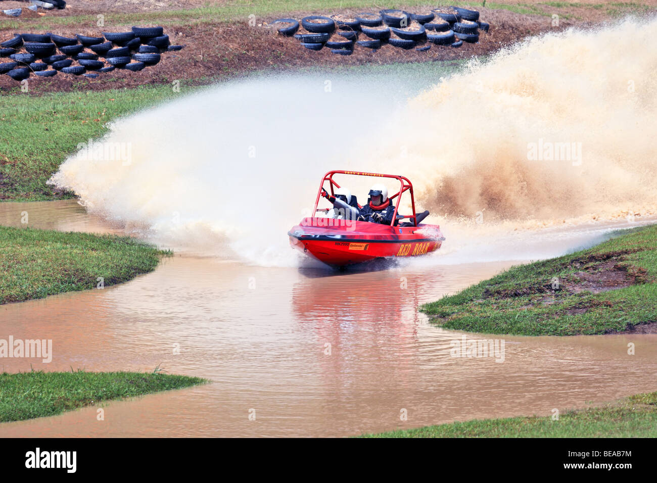 https://c8.alamy.com/comp/BEAB7M/australian-jet-sprint-boat-championship-timed-sprint-runs-on-enclosed-BEAB7M.jpg