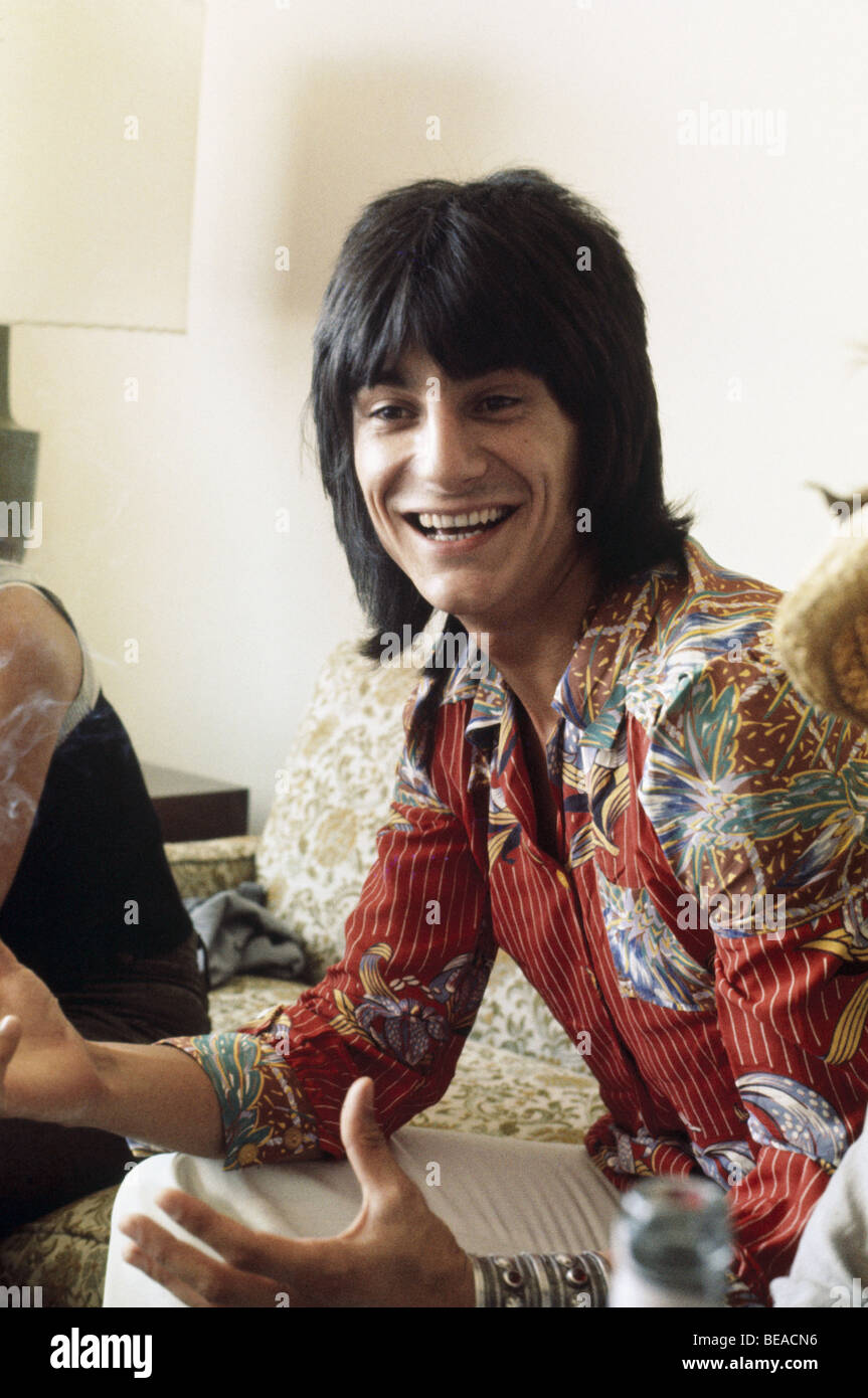 RONNIE WOOD in October 1973 while playing with Rod Stewart and the