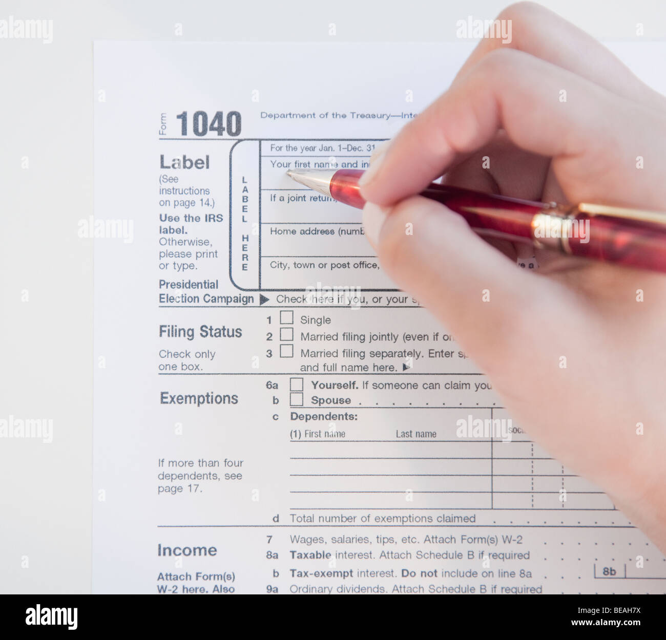 Completing the tax form hi-res stock photography and images - Alamy