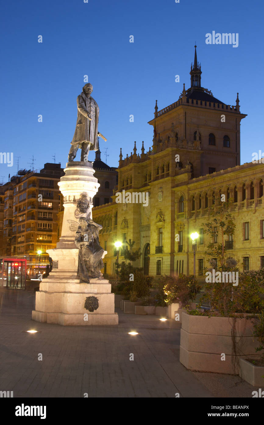 plaza mayor Statue of Count Anzures town hall Valladolid spain castile and leon Stock Photo