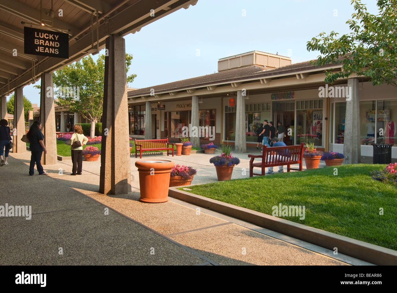 An outdoor shopping mall named the Del Monte Center located in Monterey
