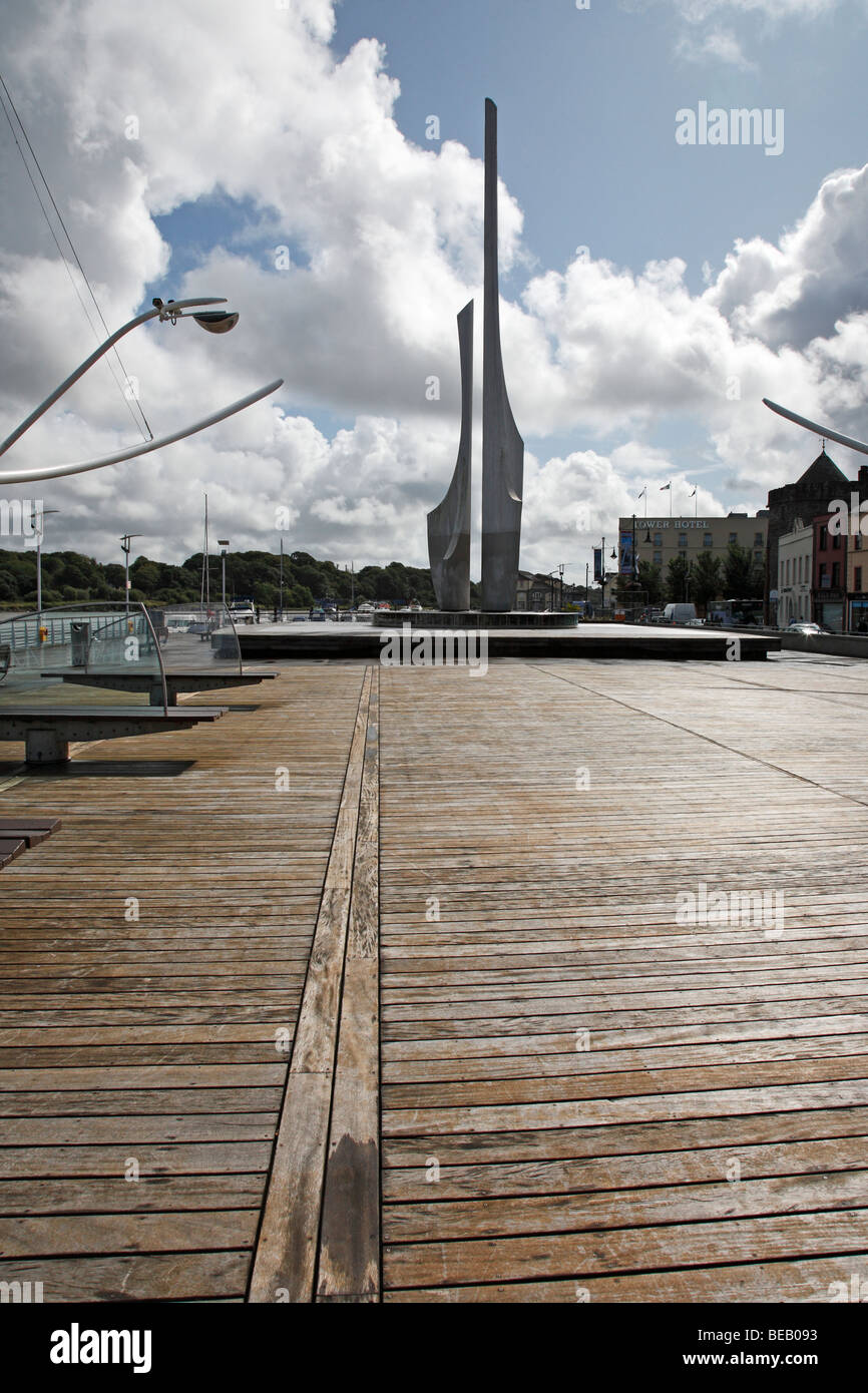 Sculpture waterford ireland hires stock photography and images Alamy