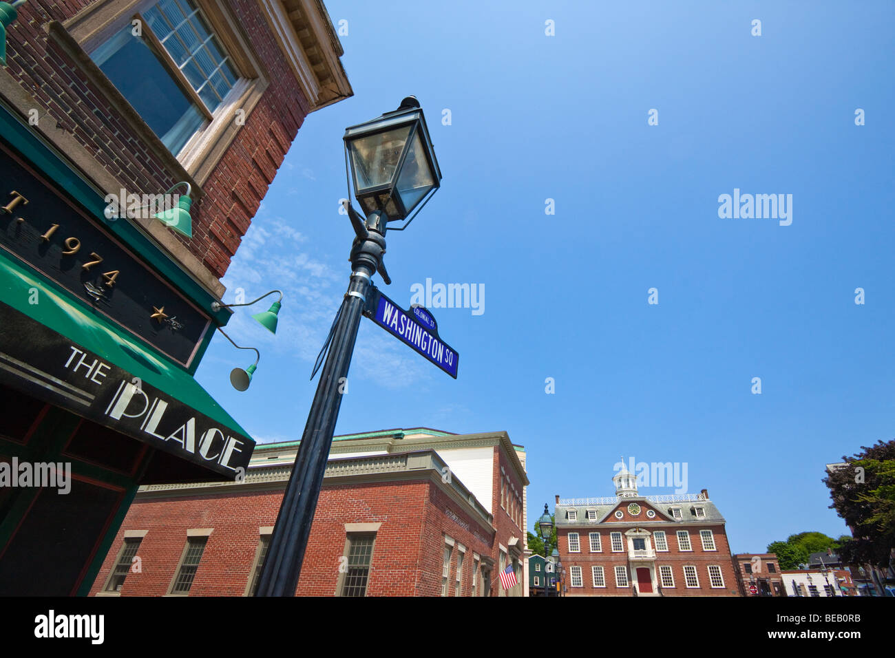 Sign on historic Washington Square and brick Georgian-style Old Colony House (1741) in the background, Newport, Rhode Island USA Stock Photo
