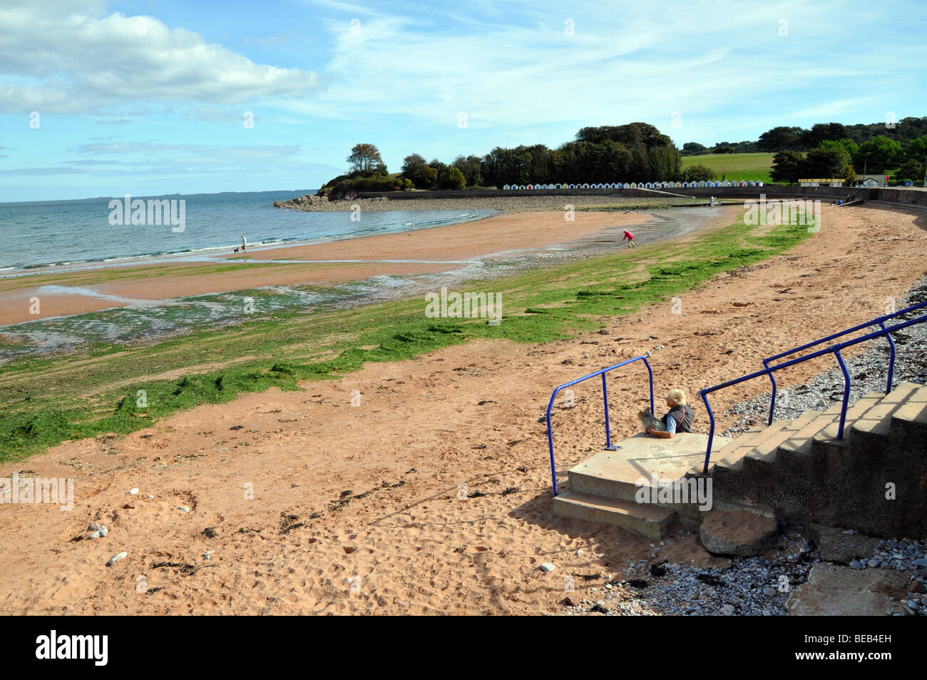 Holidaymakers at broadsands beach in paignton hires stock photography