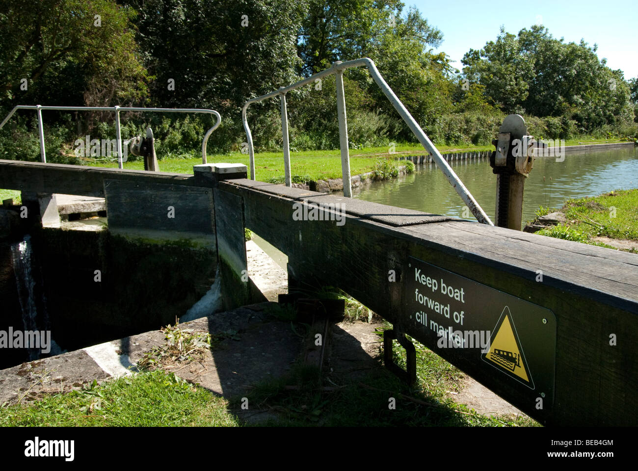 close view of lock gate 64 on the kennet and avon canal with cimm marker sign Stock Photo
